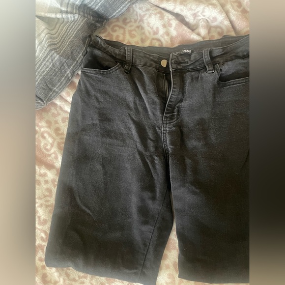 Fashion Nova Jeans - Picture 3 of 3